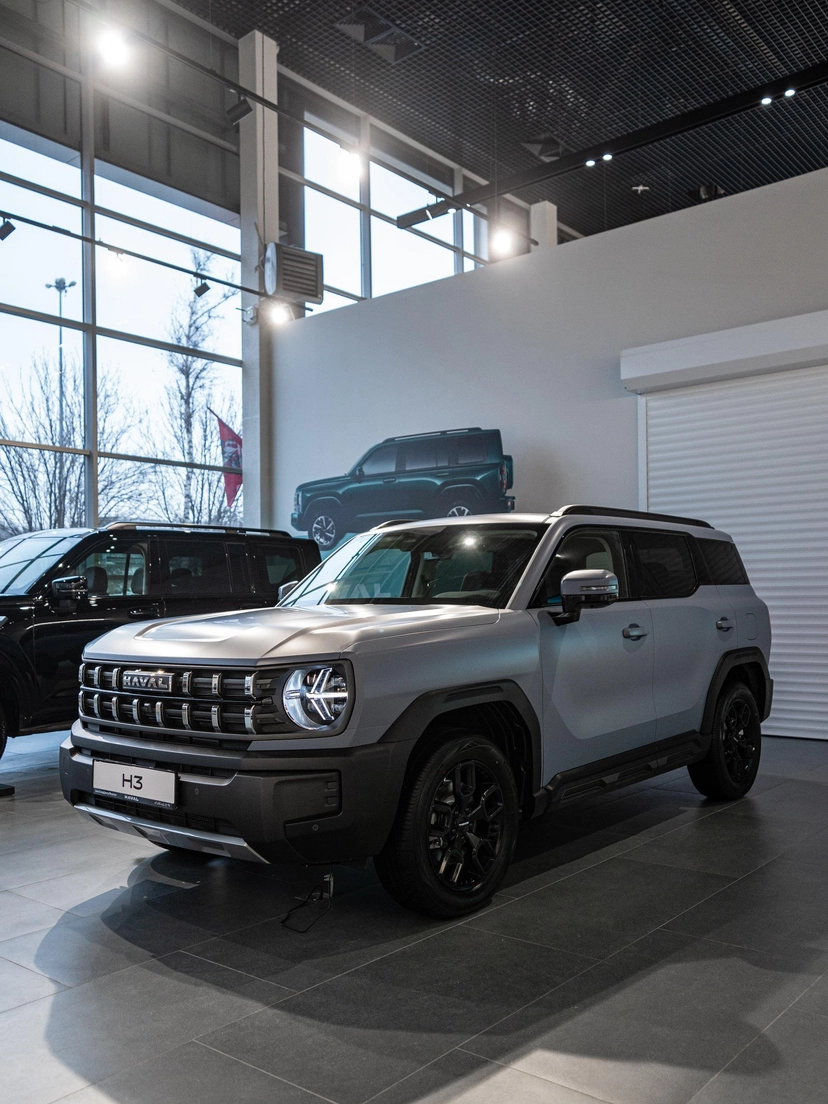 Автомобиль Haval H3 I поколение 1.5 AMT 4WD (177 л.с.) Premium Серый 2025 новый