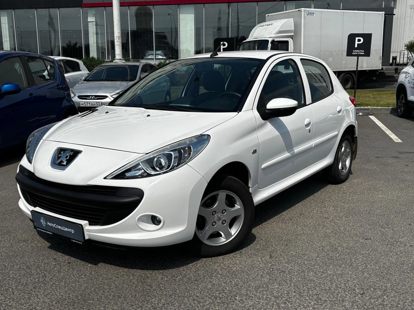 Автомобиль Peugeot 207i (Iran Khodro) I поколение 1.6 AT (113 л.с.) Base Белый 2023 с пробегом 16 000 км