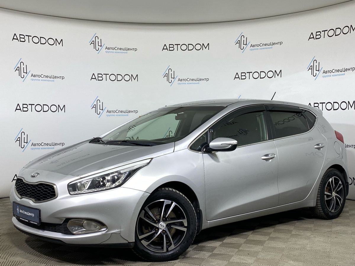 Автомобиль Kia Ceed II поколение 1.6 AT (129 л.с.) Luxe Серебристый 2014 с пробегом 227 800 км