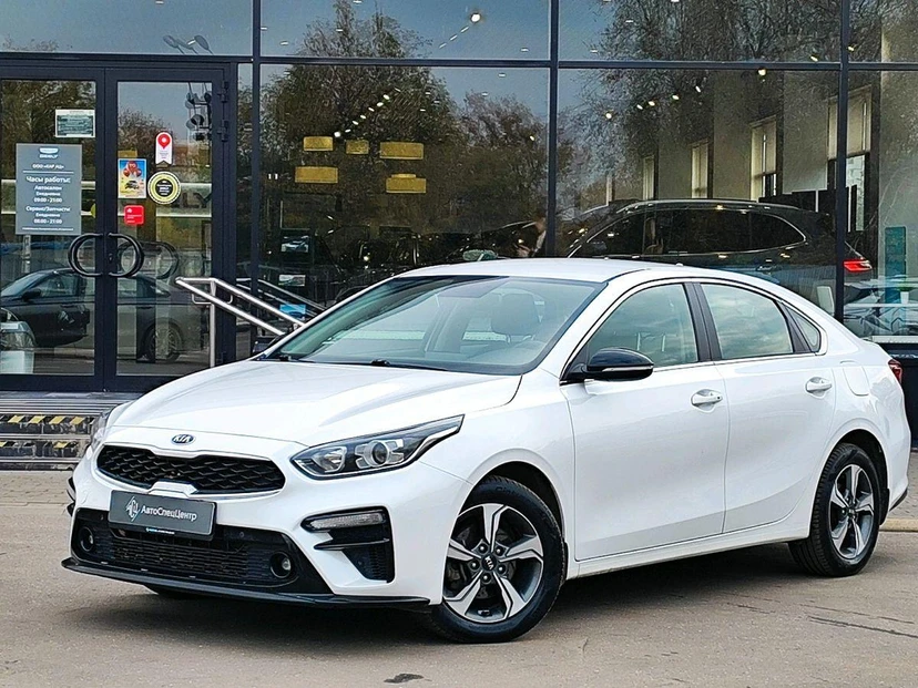 Kia Cerato IV поколение 2.0 AT (150 л.с.) Prestige Белый 2020 с пробегом 140 088 км