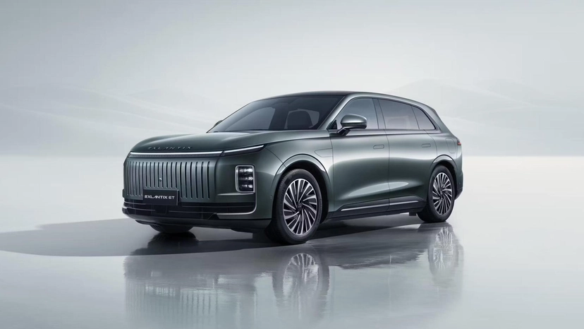 Автомобиль EXEED EXLANTIX ET I поколение 1.5hyb AT 4WD (469 л.с.) Top Зелёный 2025 новый