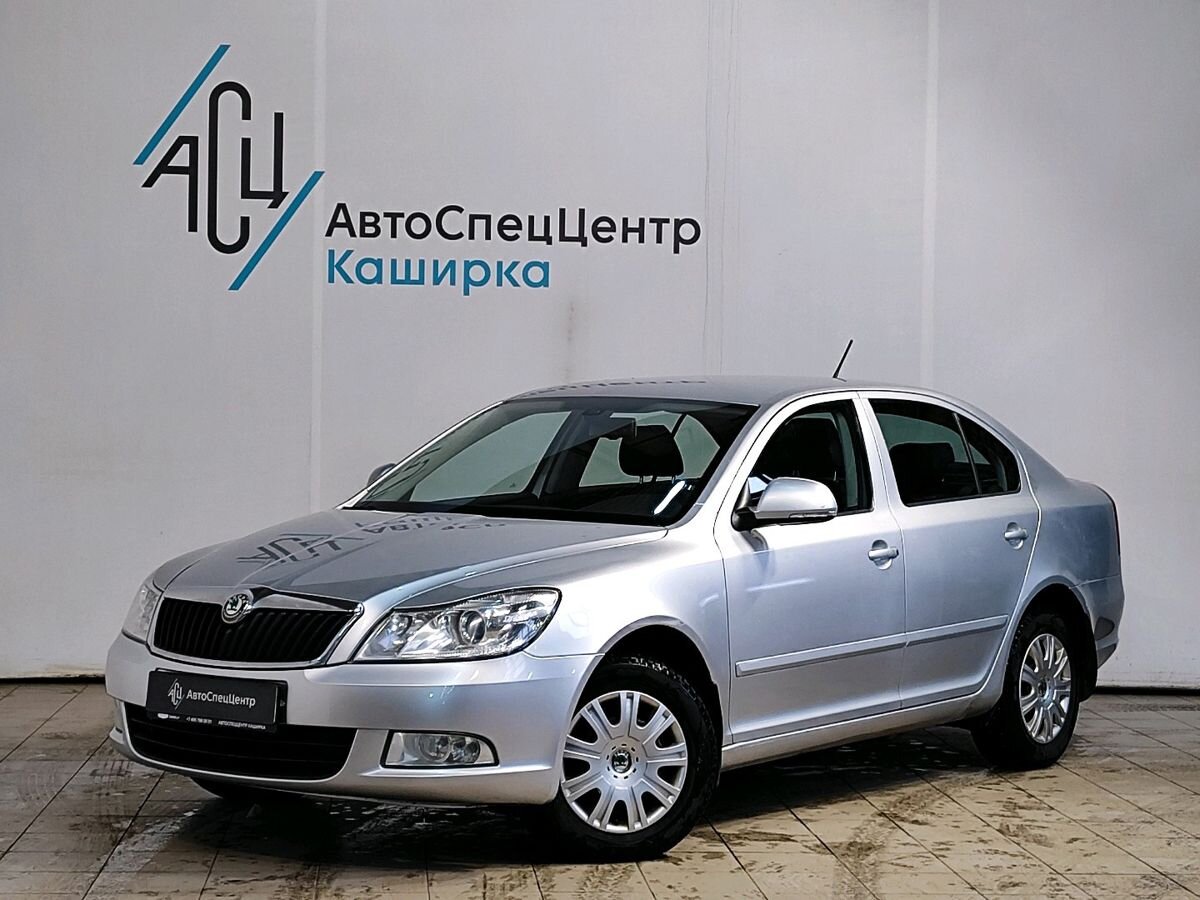 Skoda Octavia II (A5) [рестайлинг] 1.6 MT (102 л.с.) Ambition Серый 2013 с пробегом 231 640 км