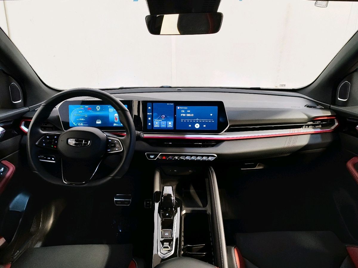 Автомобиль Geely Coolray I [рестайлинг] 1.5 AMT (147 л.с.) Flagship Синий 2024 с пробегом 7 268 км