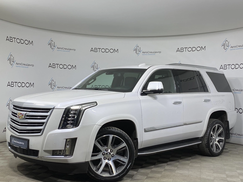 Автомобиль Cadillac Escalade IV поколение 6.2 AT 4WD (409 л.с.) Platinum Белый 2016 с пробегом 190 000 км