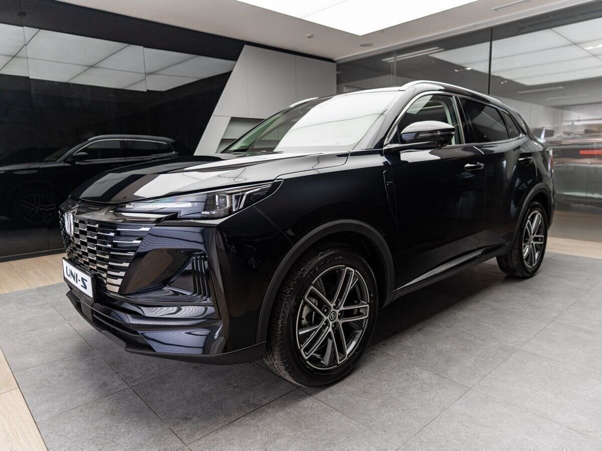 Автомобиль Changan UNI-S I поколение 1.5 AMT (181 л.с.) Tech Чёрный 2024 новый