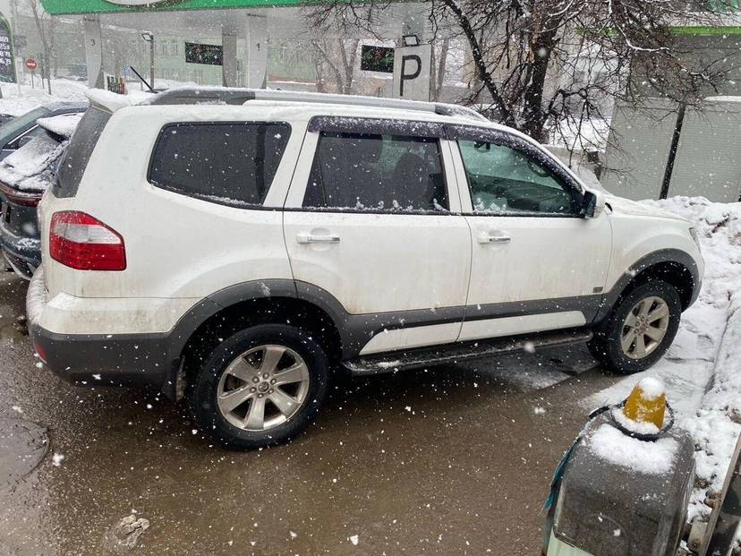 Автомобиль Kia Mohave I поколение 3.0d 6AT 4WD (250 л.с.) Base Белый 2010 с пробегом 325 931 км