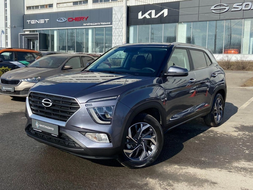 Автомобиль Solaris HC I поколение 2.0 AT (150 л.с.) Lifestyle + Winter Серый 2025 с пробегом 3 083 км