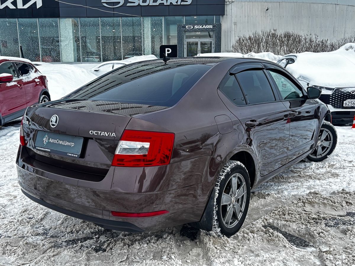 Автомобиль Skoda Octavia III (A7) [рестайлинг] 1.6 AT (110 л.с.) Active Коричневый 2020 с пробегом 94 000 км