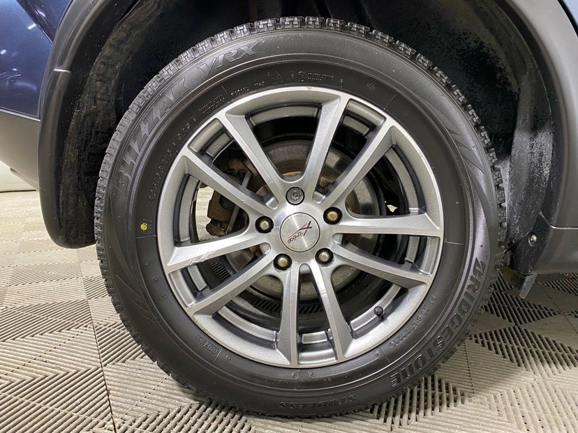 Автомобиль Nissan Juke I поколение (F15) 1.6 CVT (117 л.с.) Base 2013 с пробегом 83 106 км