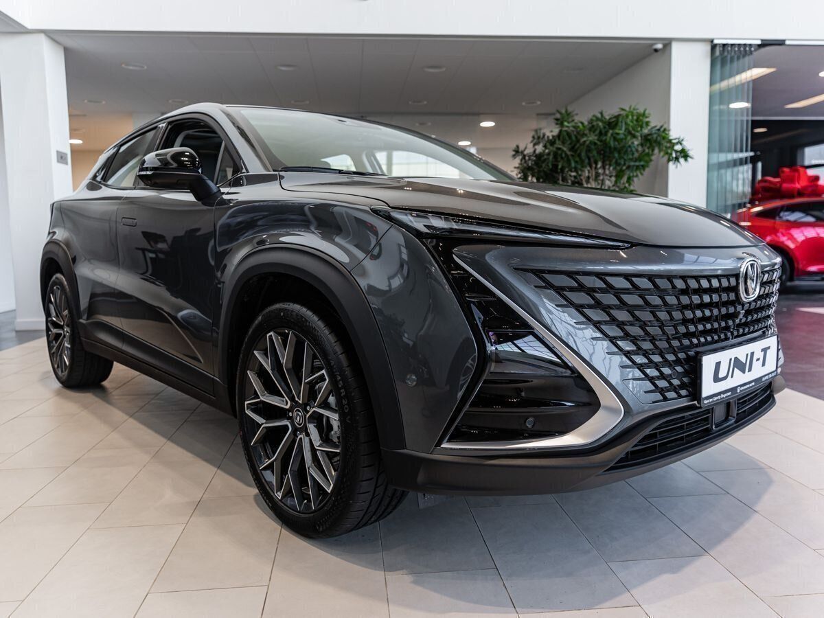 Автомобиль Changan UNI-T I поколение 1.5 AMT (167 л.с.) Tech Серый 2024 новый