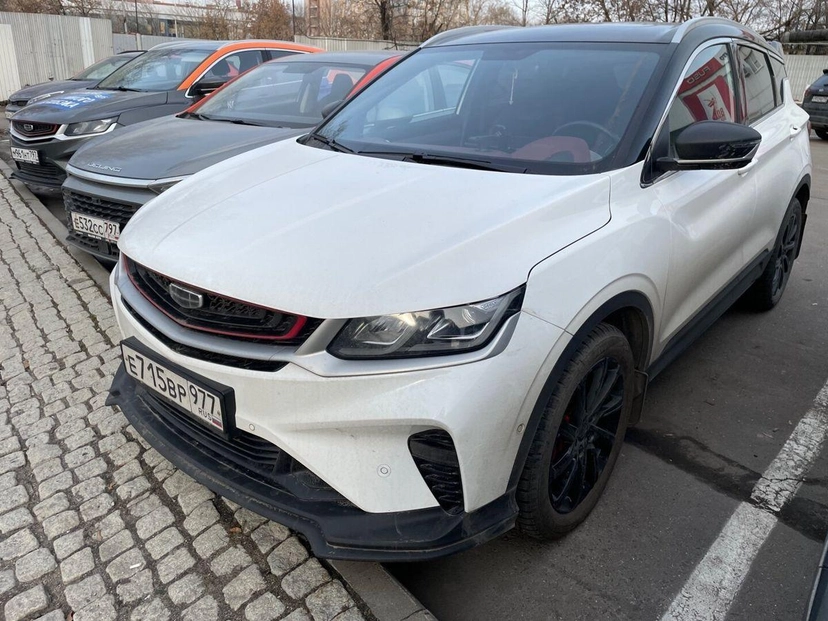 Автомобиль Geely Coolray I поколение 1.5 AMT (150 л.с.) Flagship Sport Белый 2022 с пробегом 22 437 км