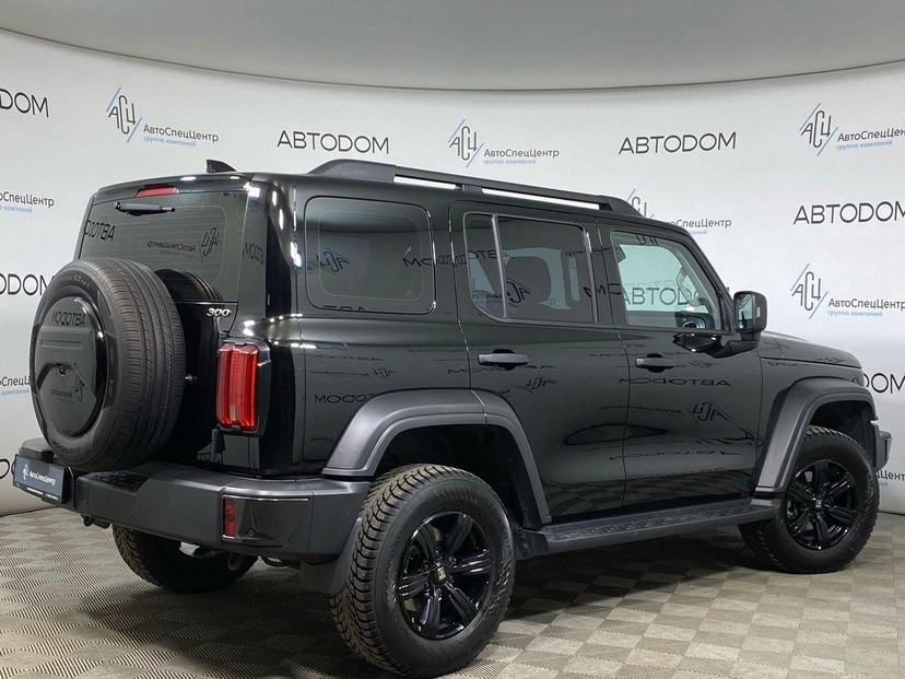 Автомобиль TANK 300 I поколение 2.0 AT 4WD (220 л.с.) Adventure Чёрный 2023 с пробегом 66 372 км