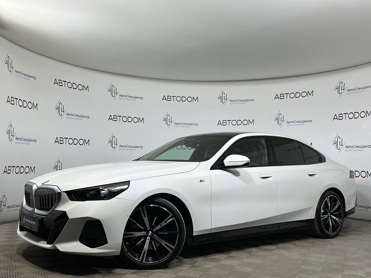 BMW 5 серии VIII поколение (G60) 2.0 AT 4WD (258 л.с.) M Sport Белый 2024 с пробегом 21 401 км