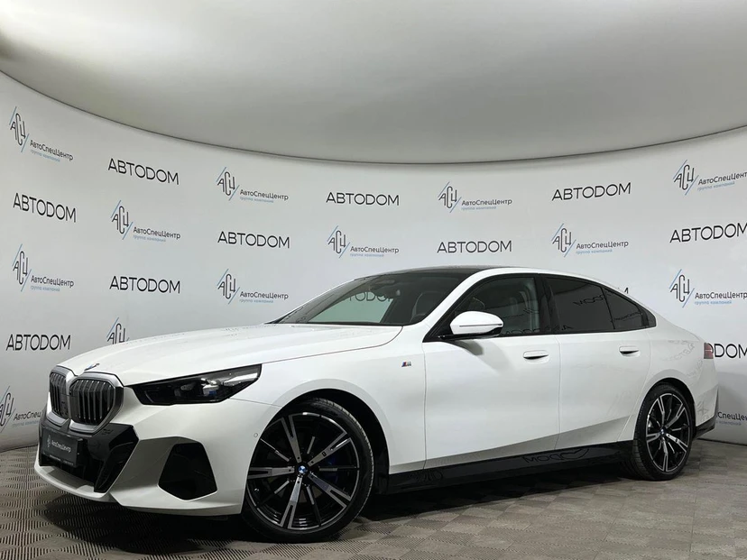 BMW 5 серии VIII поколение (G60) 2.0 AT 4WD (258 л.с.) M Sport Белый 2024 с пробегом 21 401 км
