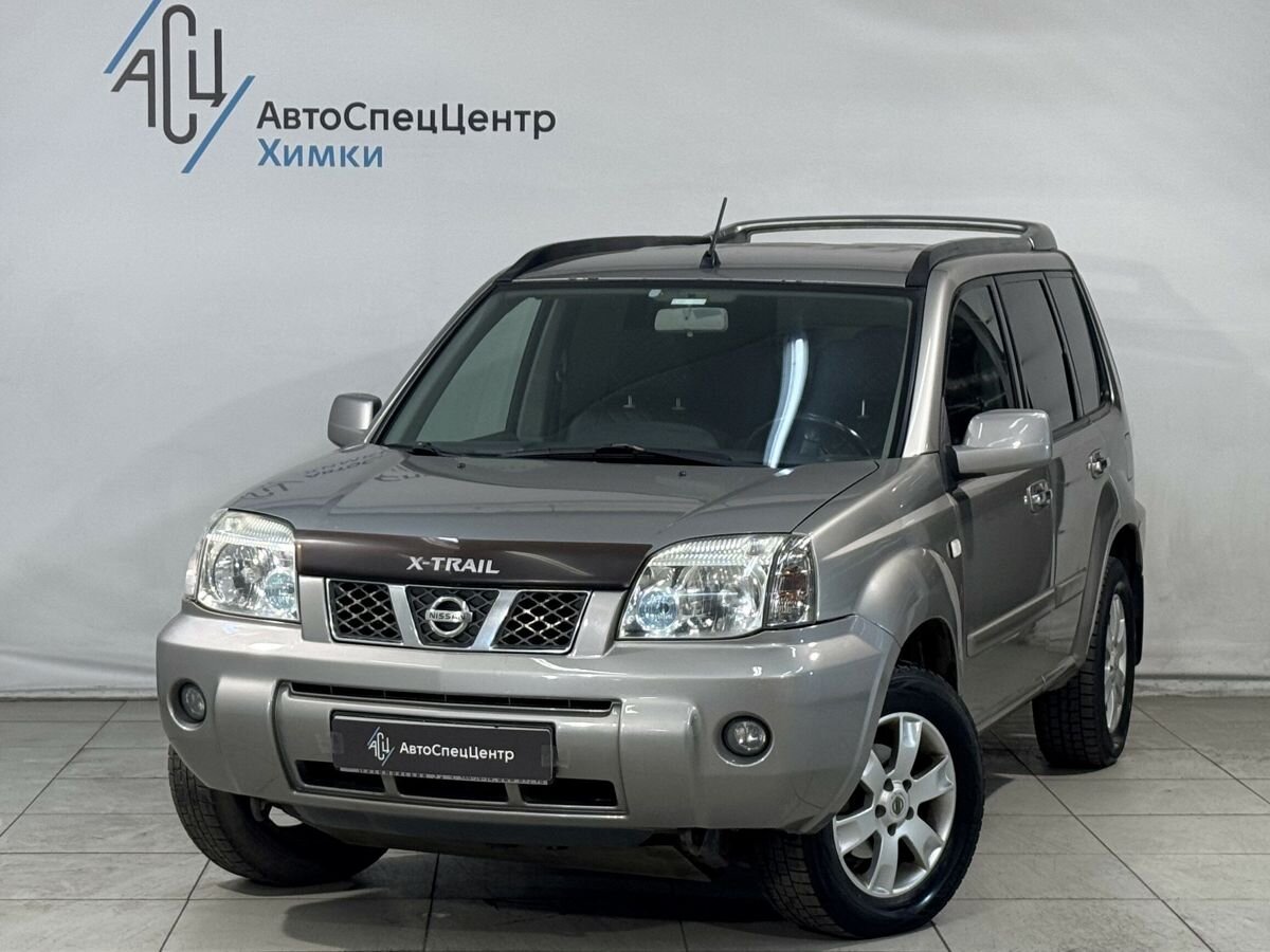 Автомобиль Nissan X-Trail I (T30) [рестайлинг] 2.0 AT 4WD (140 л.с.) Base Серый 2004 с пробегом 220 000 км