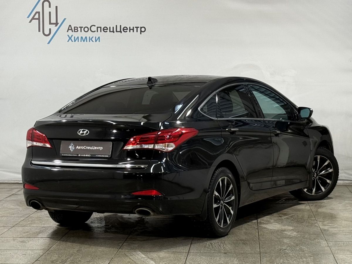 Автомобиль Hyundai i40 I (VF) [рестайлинг] 2.0 AT (150 л.с.) High-tech Чёрный 2015 с пробегом 95 000 км