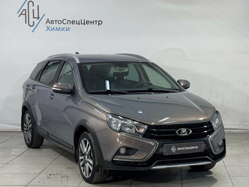 Автомобиль Lada (ВАЗ) Vesta I поколение 1.8 MT (122 л.с.) Base Серый 2019 с пробегом 50 959 км