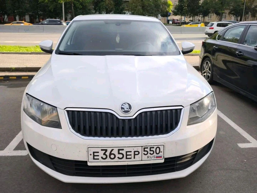 Skoda Octavia III поколение (A7) 1.2 MT (105 л.с.) Elegance Белый 2013 с пробегом 120 413 км