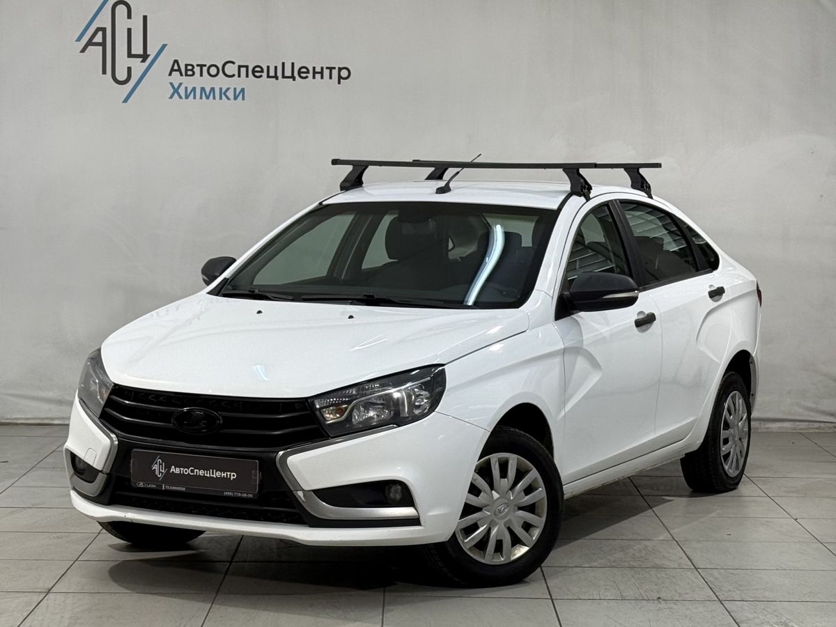 Lada (ВАЗ) Vesta I поколение 1.6 MT (106 л.с.) Comfort Optima Белый 2021 с пробегом 235 000 км