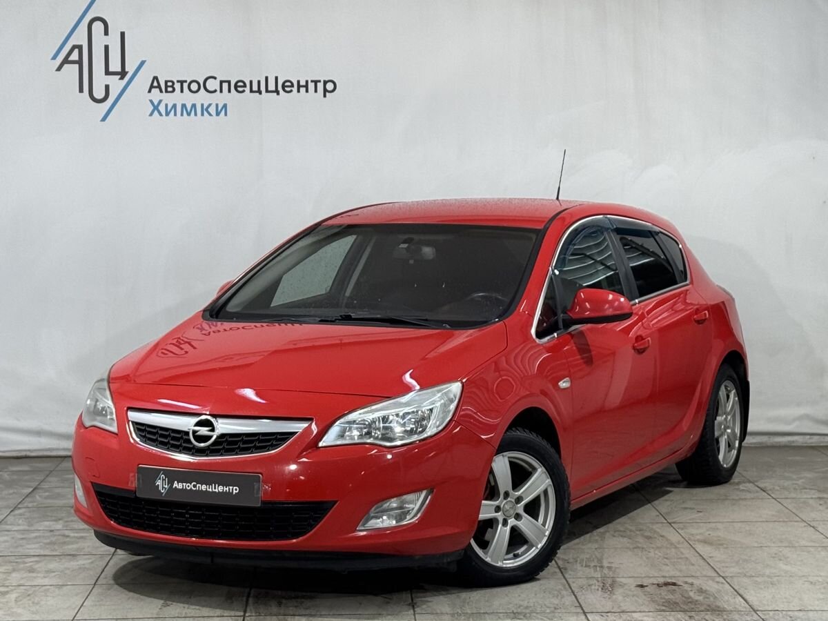 Автомобиль Opel Astra IV поколение (J) 1.6 MT (115 л.с.) Enjoy Красный 2011 с пробегом 207 000 км