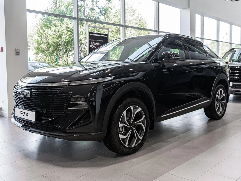 Автомобиль Haval F7 II поколение 2.0 AMT 4WD (192 л.с.) Tech Plus Чёрный 2025 новый