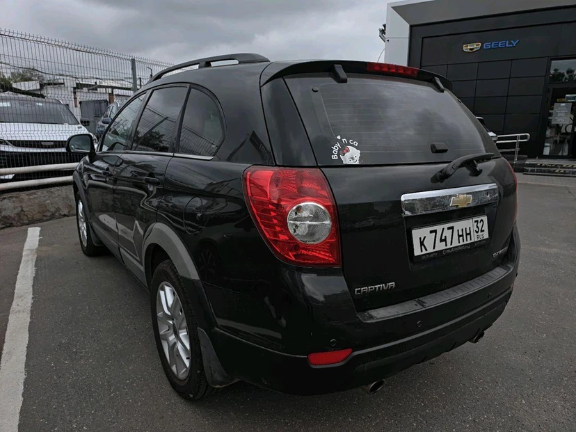 Chevrolet Captiva I поколение 2.4 AT (7 мест) (136 л.с.) LT 5-seats + Чёрный 2010 с пробегом 318 549 км