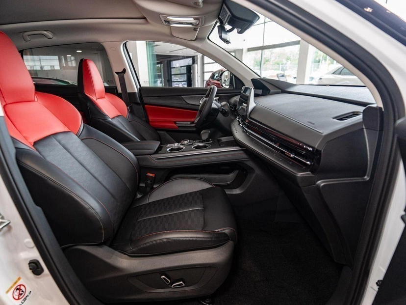 Автомобиль Changan UNI-S I поколение 1.5 AMT (181 л.с.) Tech Белый 2025 новый