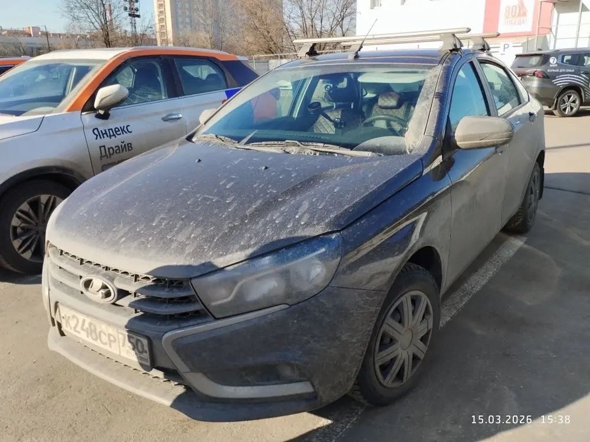 Автомобиль Lada (ВАЗ) Vesta I поколение 1.6 MT (106 л.с.) Comfort Optima Коричневый 2018 с пробегом 132 857 км