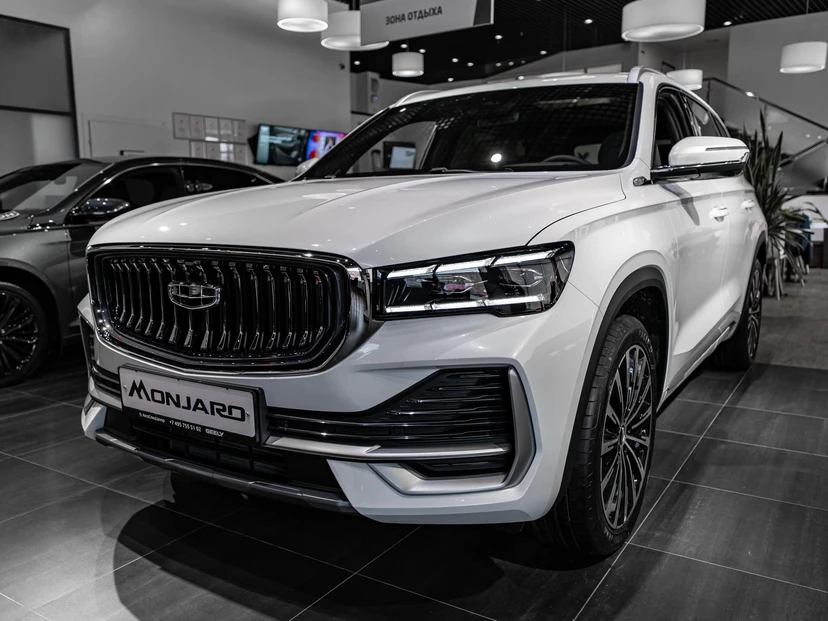 Geely Monjaro I поколение 2.0 AT 4WD (238 л.с.) Флагман Белый 2026 новый