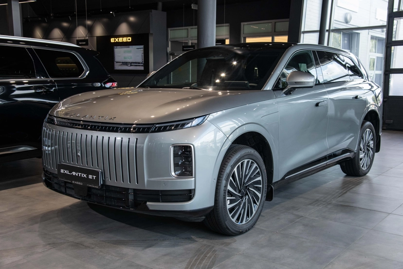Автомобиль EXEED EXLANTIX ET I поколение 1.5hyb AT 4WD (469 л.с.) Top Серый 2025 новый