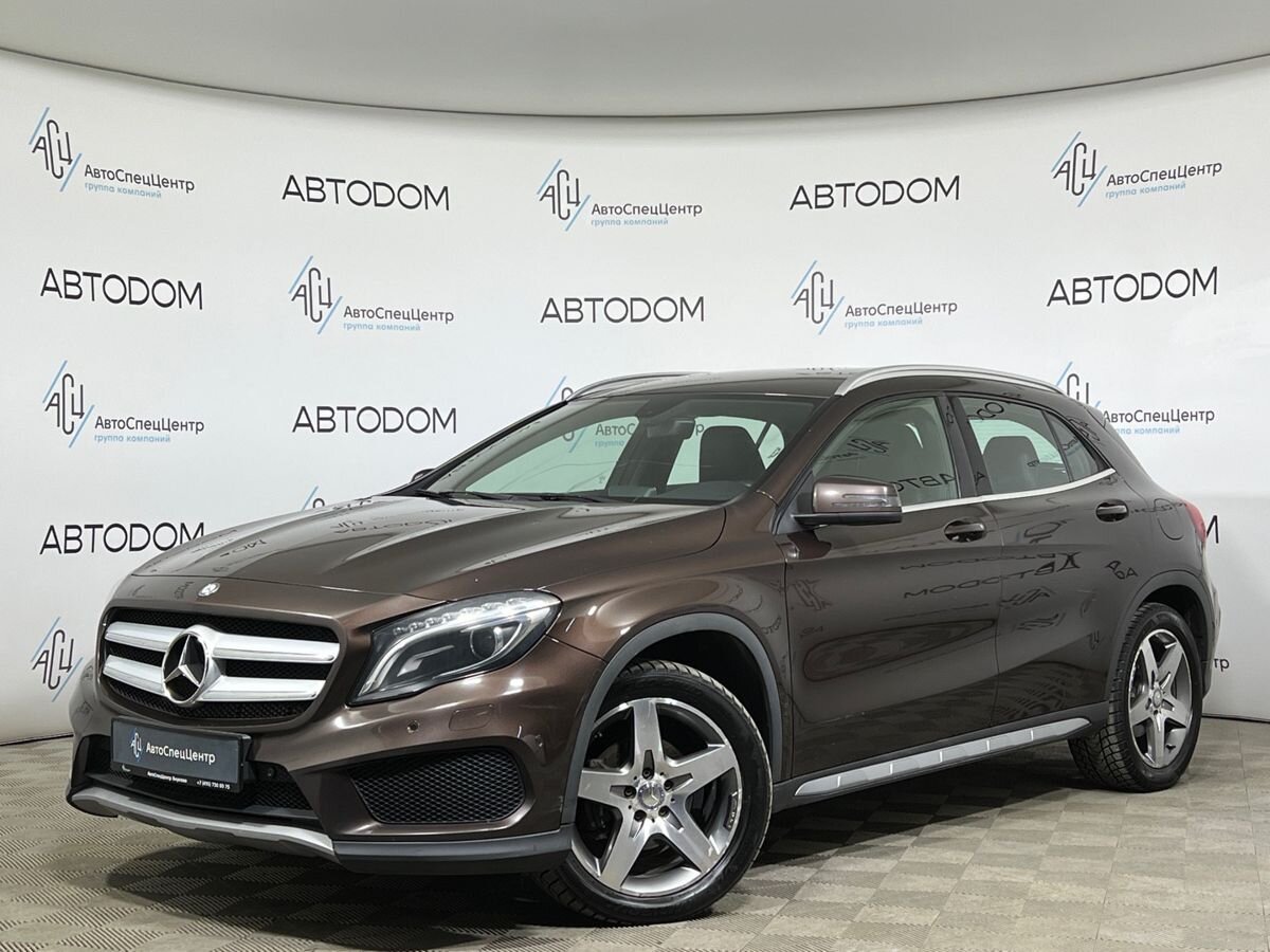 Автомобиль Mercedes-Benz GLA I поколение (X156) 200 1.6 AMT (150 л.с.) Особая серия Коричневый 2015 с пробегом 248 531 км