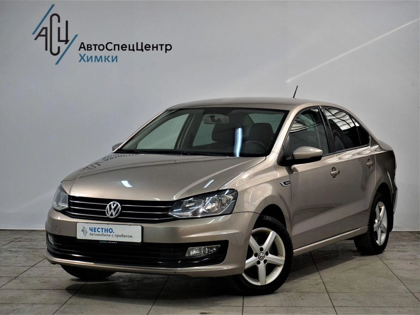 Автомобиль Volkswagen Polo V [рестайлинг] 1.4 AMT (125 л.с.) Drive Бежевый 2018 с пробегом 121 000 км