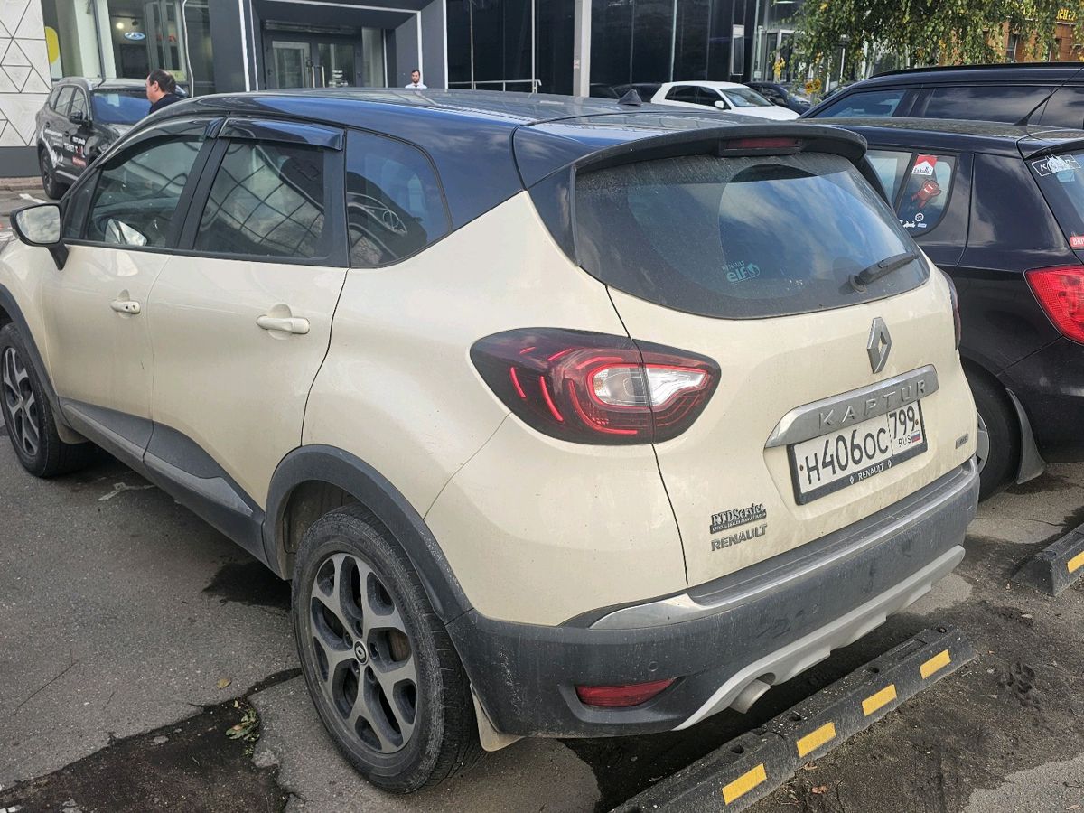 Renault Kaptur I поколение 2.0 AT 4WD (143 л.с.) Style Бежевый 2019 с пробегом 110 000 км