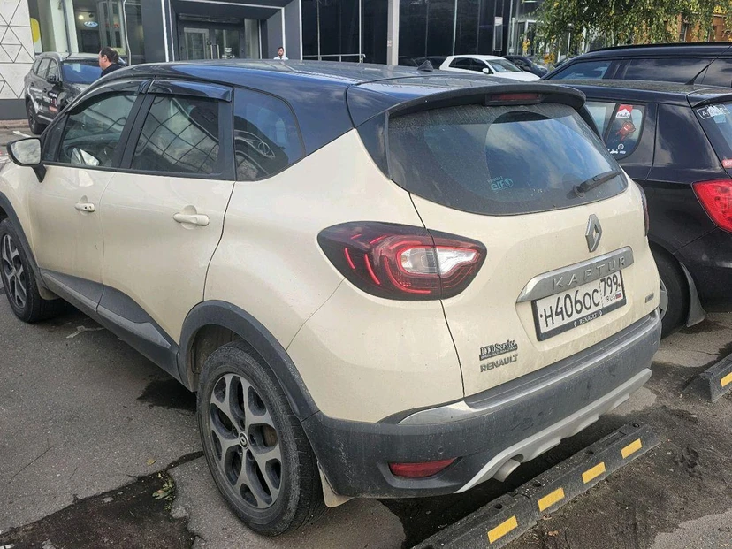 Renault Kaptur I поколение 2.0 AT 4WD (143 л.с.) Style Бежевый 2019 с пробегом 110 000 км