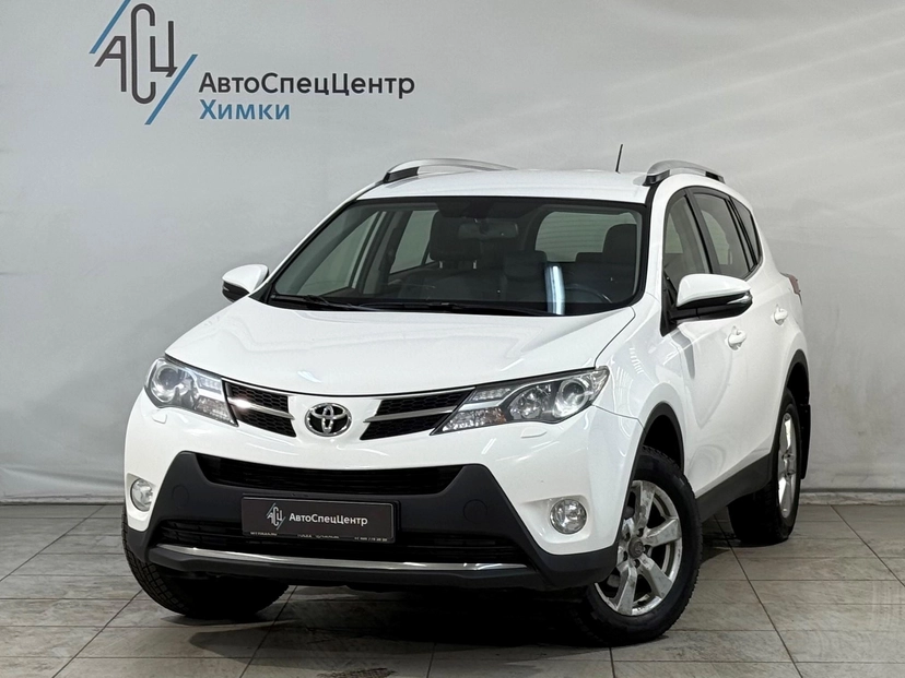 Автомобиль Toyota RAV4 IV поколение (XA40) 2.5 AT 4WD (180 л.с.) Престиж Плюс Белый 2013 с пробегом 108 000 км
