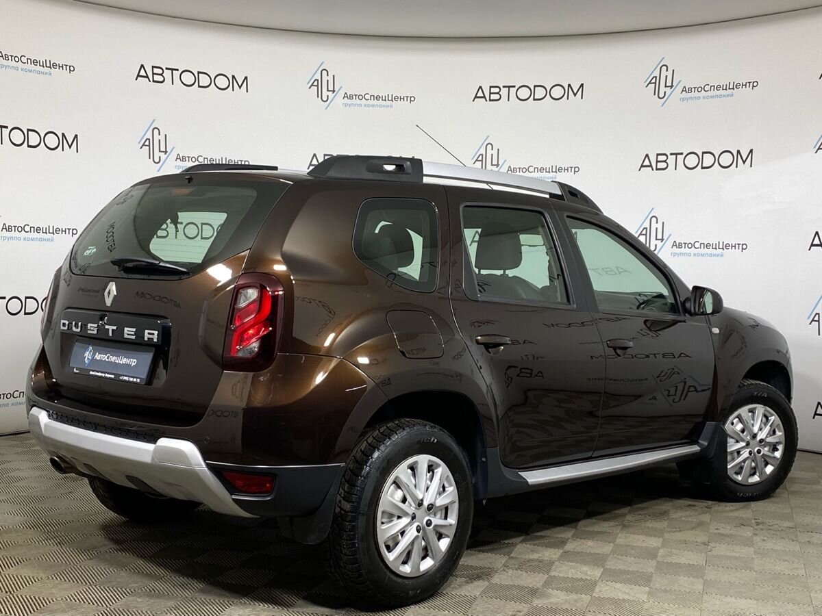 Автомобиль Renault Duster I [рестайлинг] 2.0 AT 4WD (143 л.с.) Dakar Edition Коричневый 2019 с пробегом 95 707 км