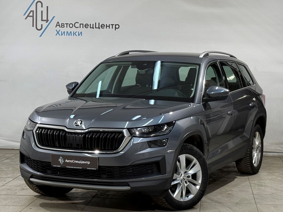 Автомобиль Skoda Kodiaq I [рестайлинг] 1.4 AMT 4WD (150 л.с.) Style Серый 2022 с пробегом 49 000 км