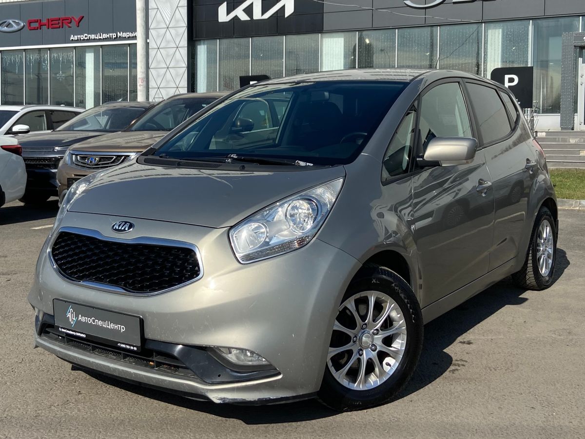 Автомобиль Kia Venga I [рестайлинг] 1.6 AT (124 л.с.) Luxe Бежевый 2016 с пробегом 196 000 км
