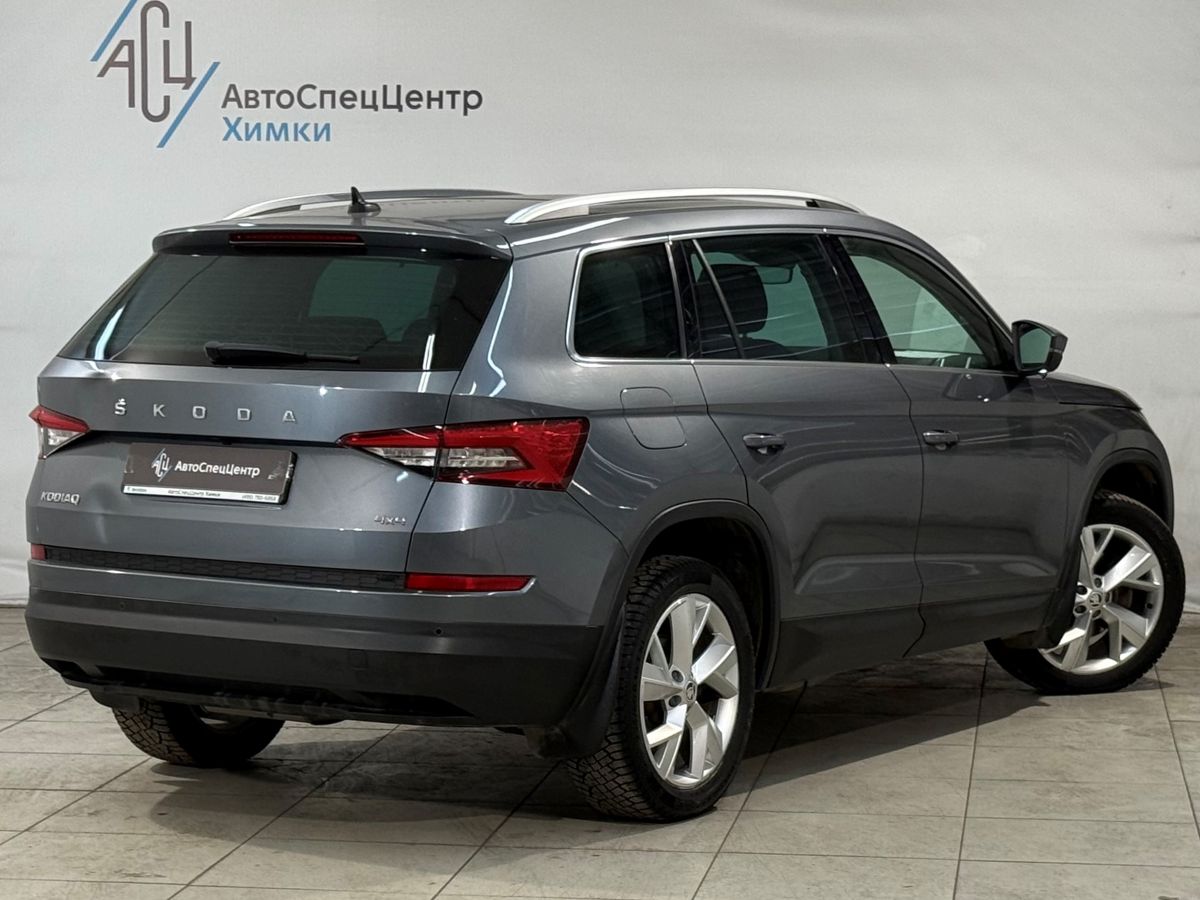 Автомобиль Skoda Kodiaq I поколение 2.0d AMT 4WD (150 л.с.) Style Серый 2020 с пробегом 48 000 км