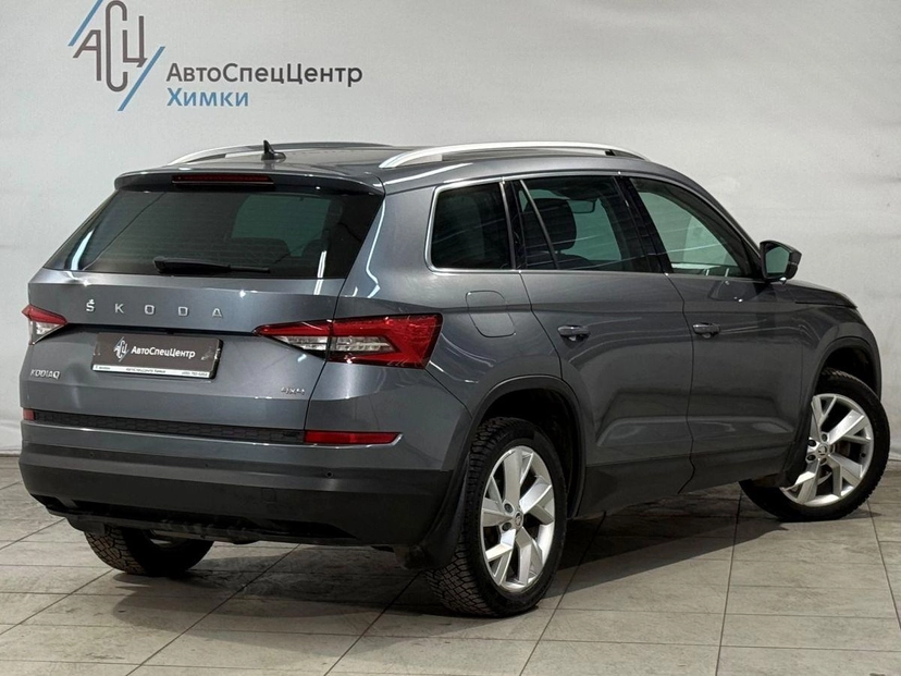 Автомобиль Skoda Kodiaq I поколение 2.0d AMT 4WD (150 л.с.) Style Серый 2020 с пробегом 48 000 км