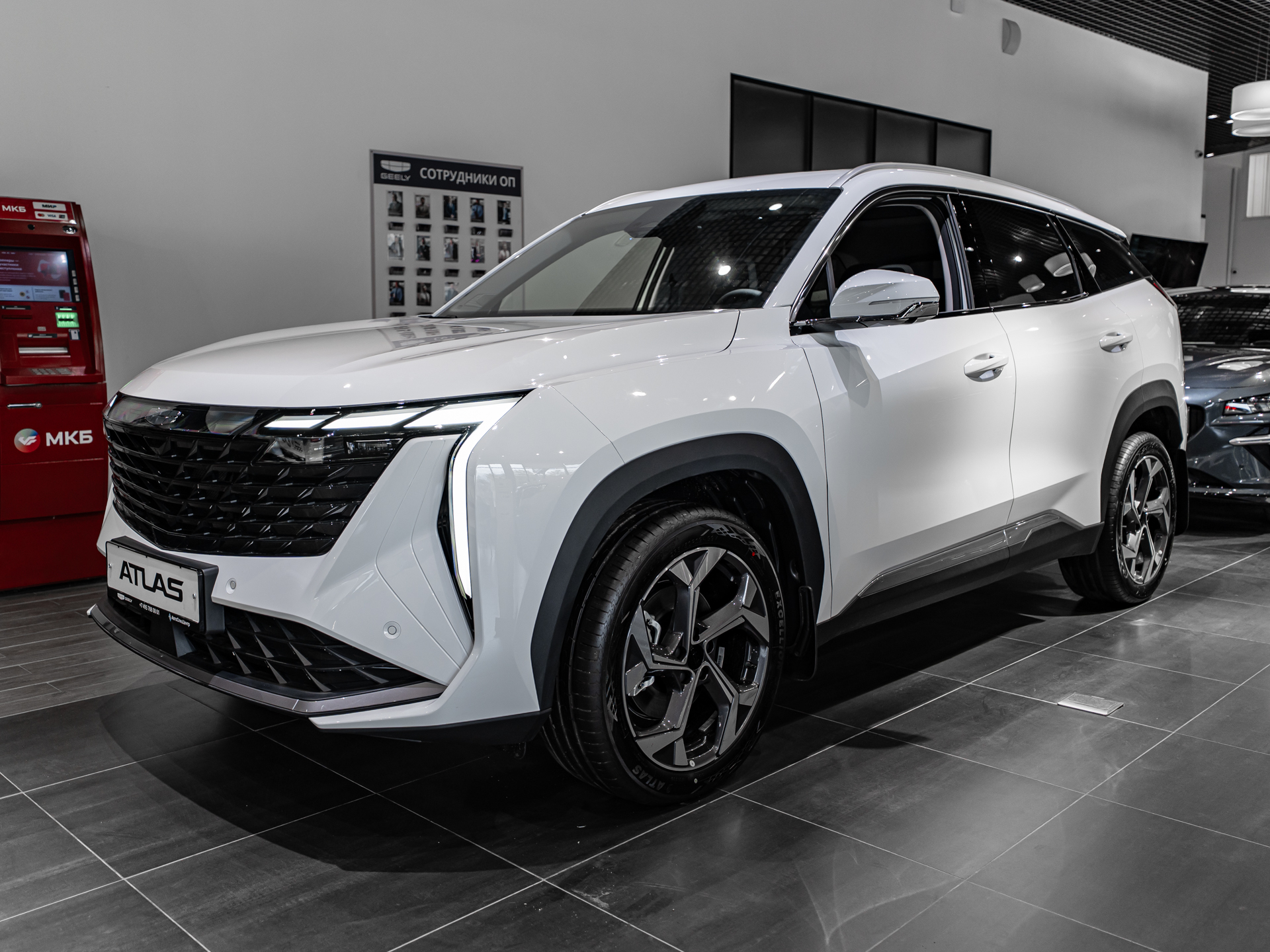 Geely Atlas II поколение 1.5 AMT (147 л.с.) Люкс Белый 2026 новый