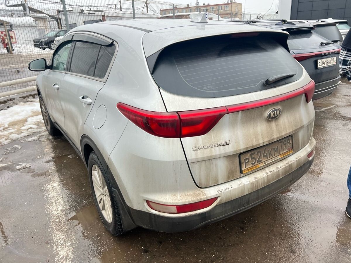 Автомобиль Kia Sportage IV [рестайлинг] 2.0 AT (150 л.с.) Comfort Серебристый 2018 с пробегом 95 327 км