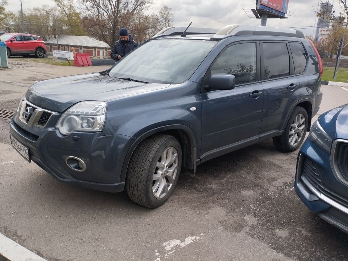Nissan X-Trail II (T31) [рестайлинг] 2.0 CVT 4WD (141 л.с.) SE Base Серый 2013 с пробегом 181 639 км
