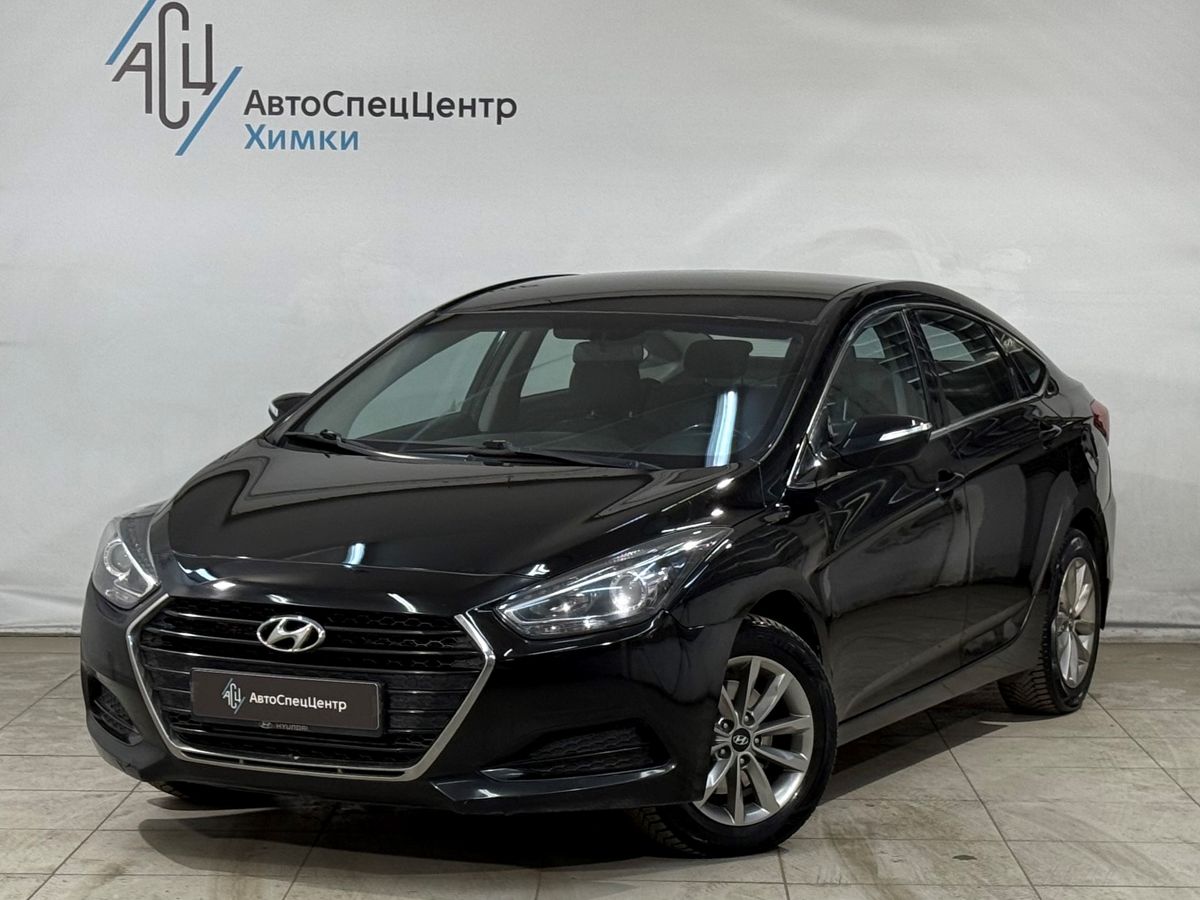 Автомобиль Hyundai i40 I (VF) [рестайлинг] 2.0 AT (150 л.с.) Base Чёрный 2016 с пробегом 183 000 км
