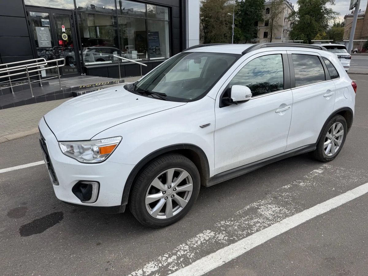 Mitsubishi ASX I [рестайлинг] 1.8 CVT (140 л.с.) Instyle Белый 2014 с пробегом 126 821 км