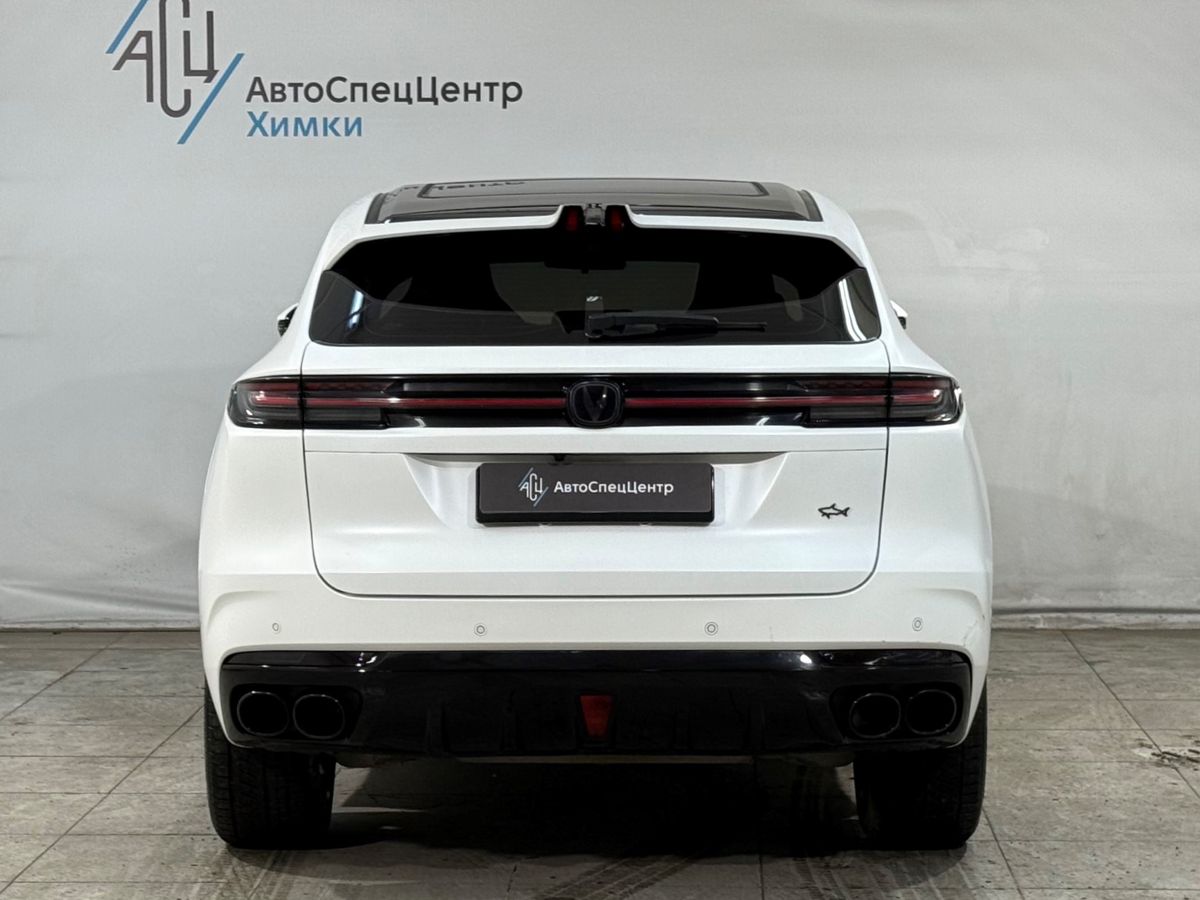 Автомобиль Changan UNI-K I поколение 2.0 AT 4WD (226 л.с.) Tech Белый 2023 с пробегом 29 200 км
