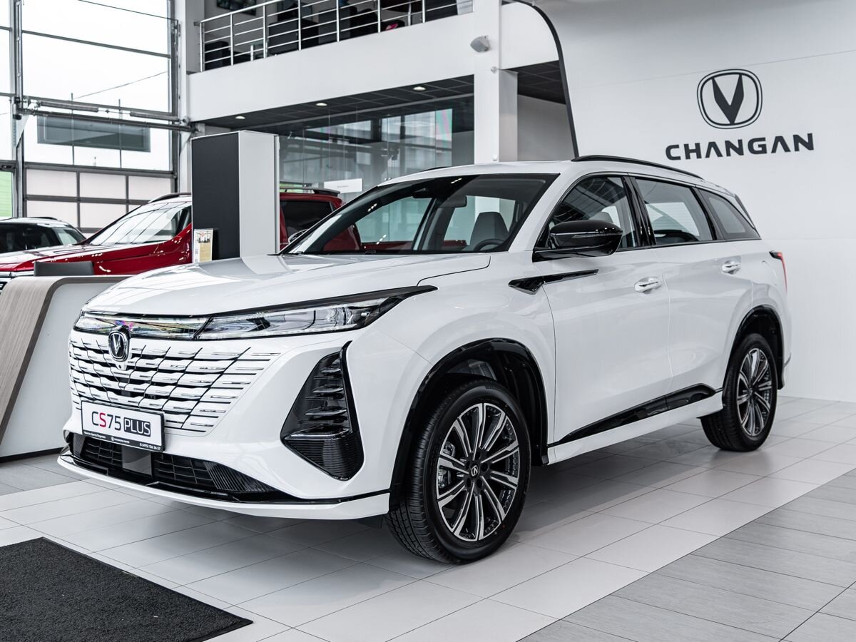 Автомобиль Changan CS75PLUS III поколение 2.0 AT (233 л.с.) Tech Белый 2024 новый