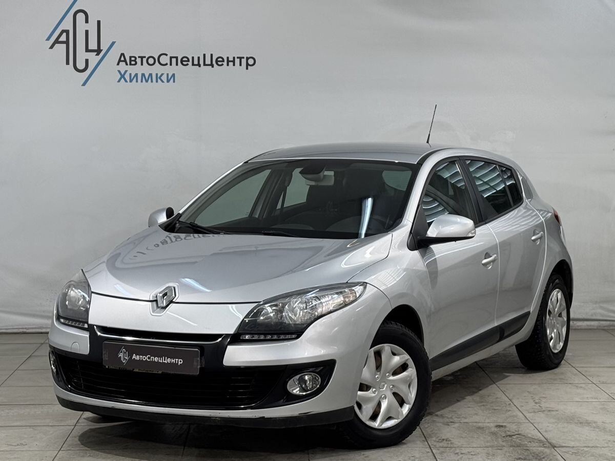 Автомобиль Renault Megane III [рестайлинг] 1.6 MT (106 л.с.) Authentique Серый 2013 с пробегом 106 000 км