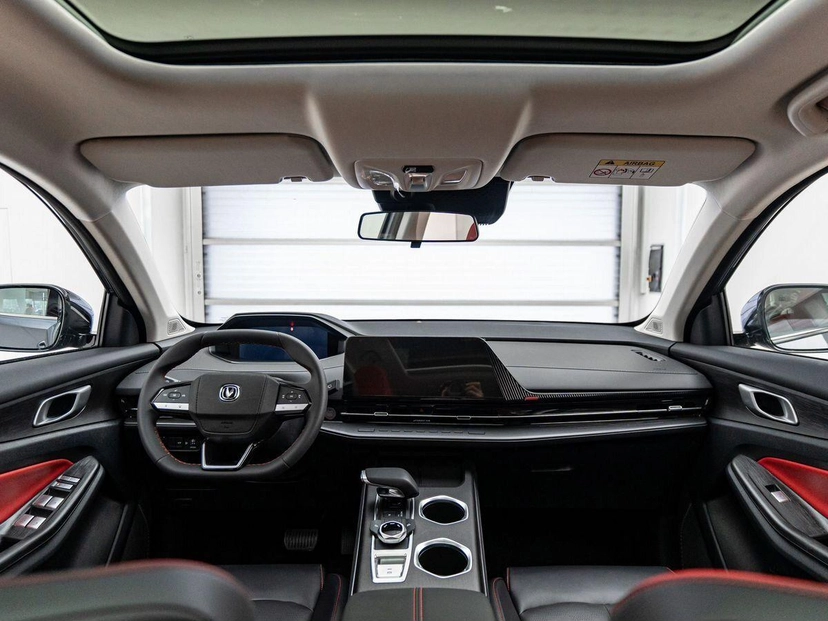 Автомобиль Changan UNI-S I поколение 1.5 AMT (181 л.с.) Tech Серый 2024 новый