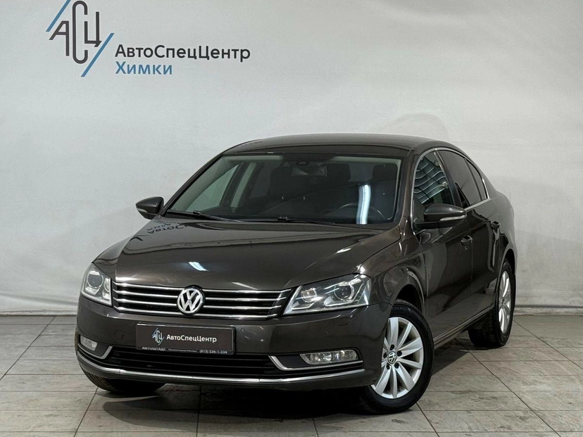 Автомобиль Volkswagen Passat VII поколение (B7) 1.8 AMT (152 л.с.) Comfortline Коричневый 2012 с пробегом 203 000 км